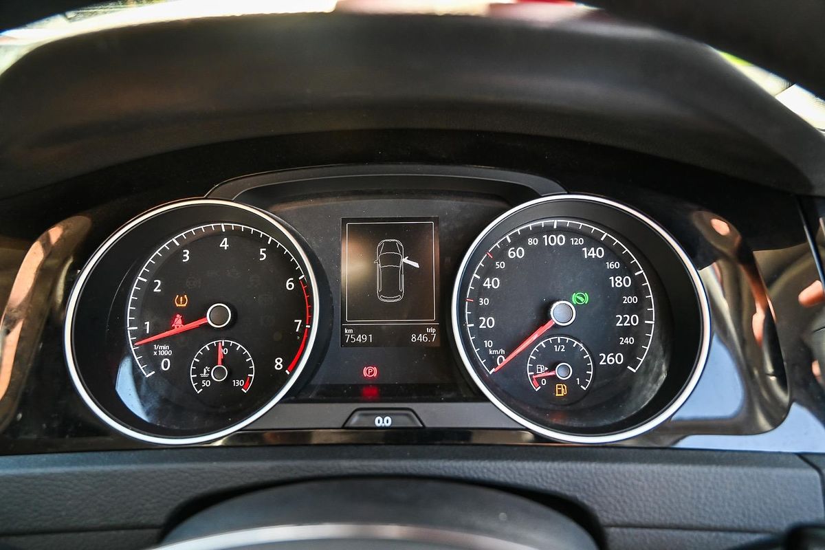 2013 Volkswagen Golf 103TSI Highline 7