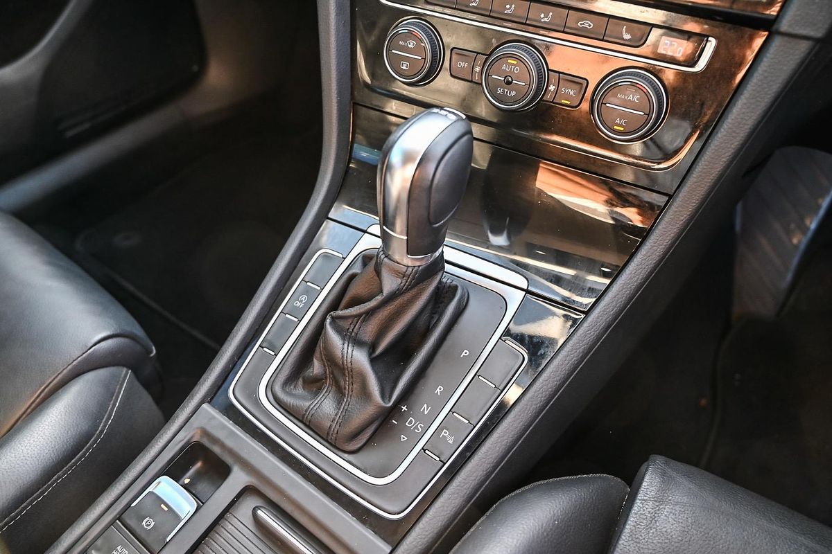 2013 Volkswagen Golf 103TSI Highline 7
