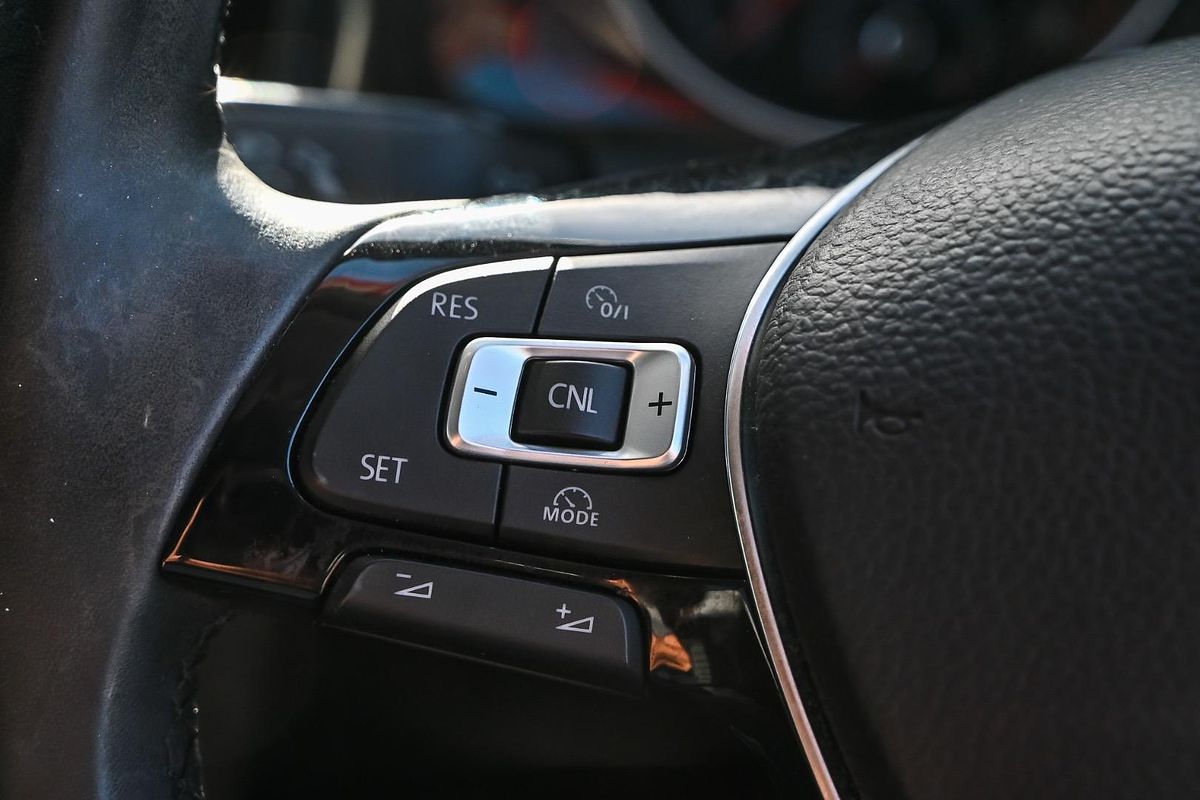 2013 Volkswagen Golf 103TSI Highline 7