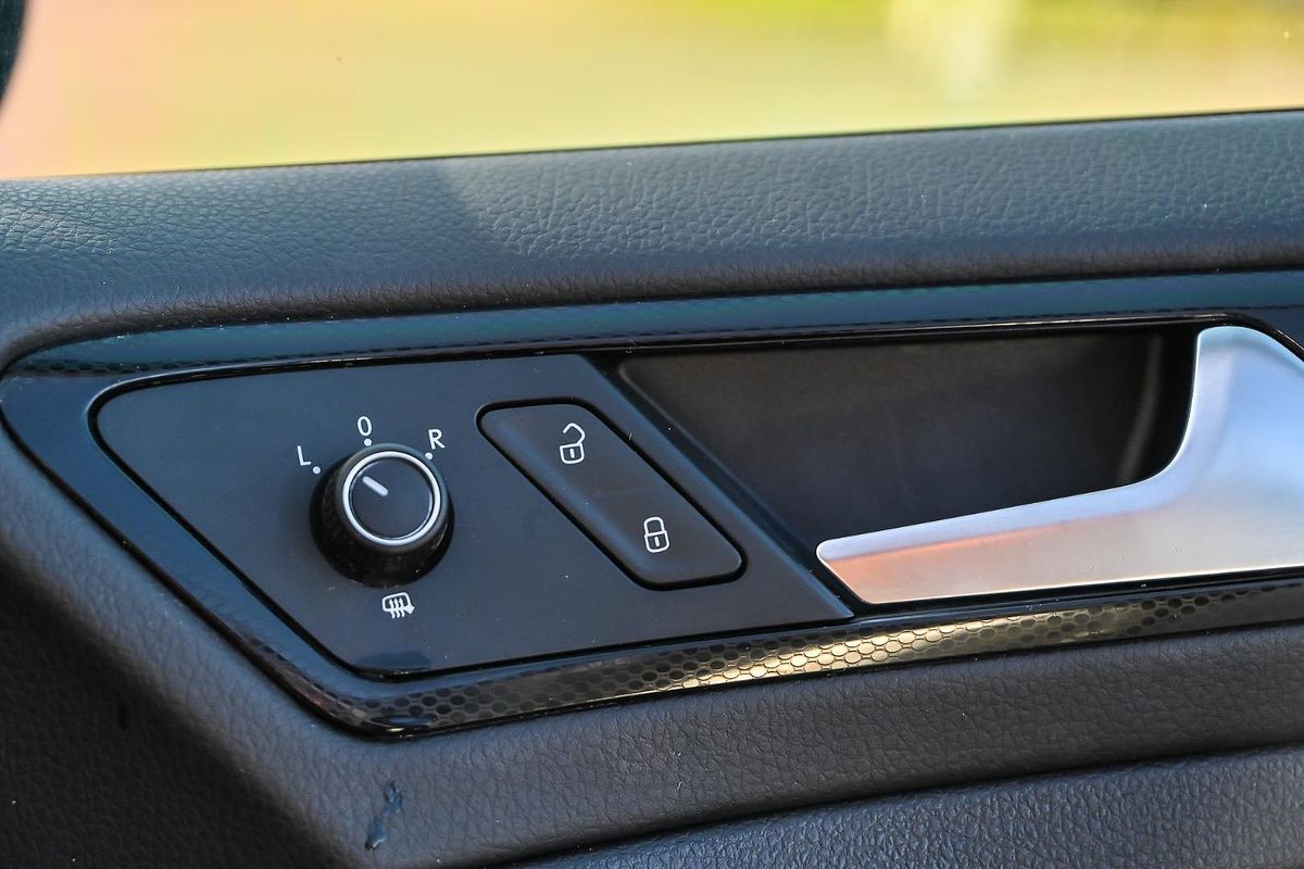 2013 Volkswagen Golf 103TSI Highline 7