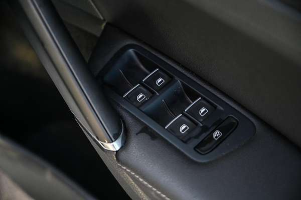 2013 Volkswagen Golf 103TSI Highline 7