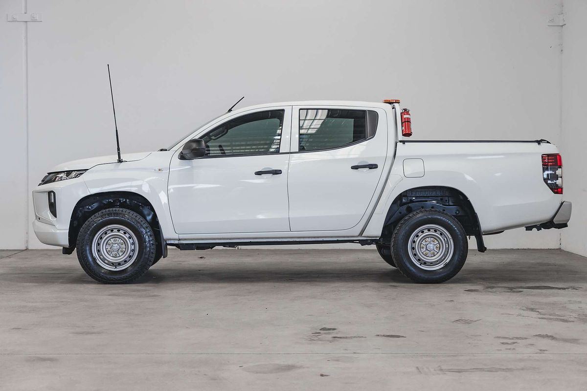 2021 Mitsubishi Triton GLX ADAS MR 4X4
