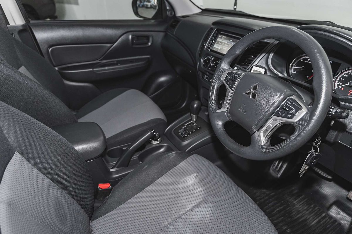 2021 Mitsubishi Triton GLX ADAS MR 4X4
