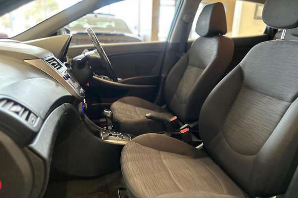 2019 Hyundai Accent Sport RB6