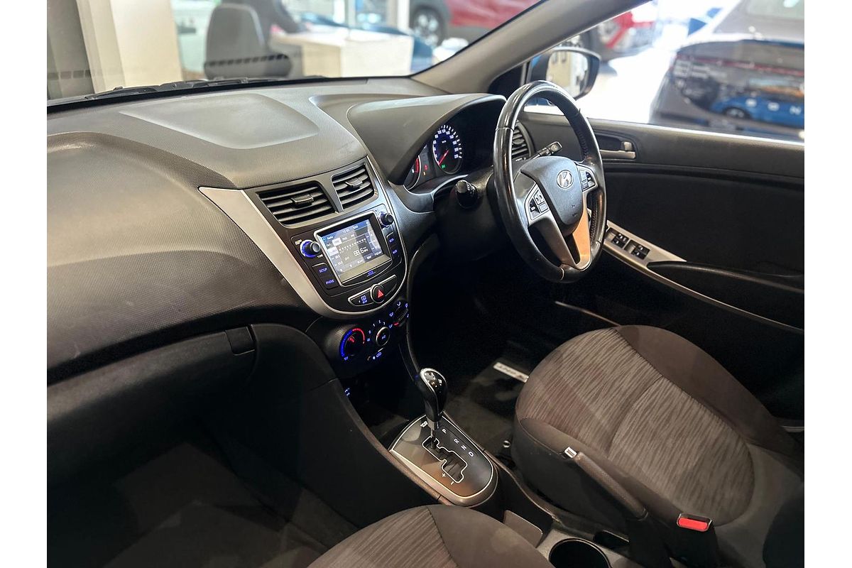 2019 Hyundai Accent Sport RB6