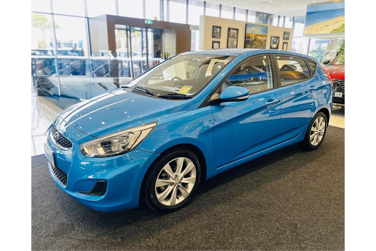 2019 Hyundai Accent Sport RB6