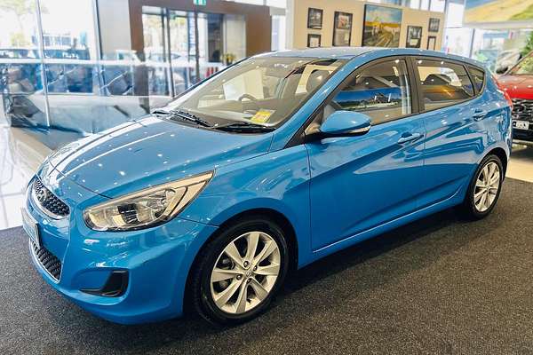 2019 Hyundai Accent Sport RB6