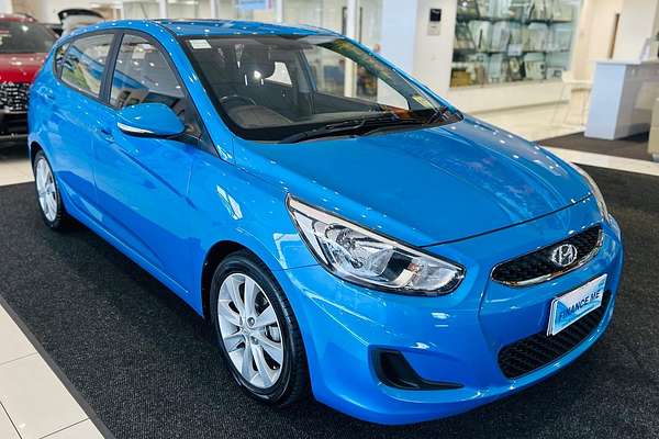 2019 Hyundai Accent Sport RB6