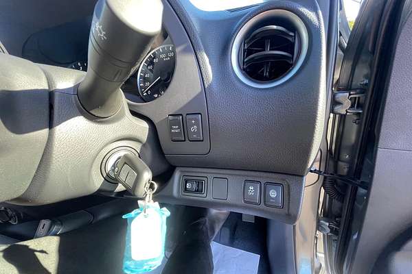 2023 Nissan Navara ST D23 4X4