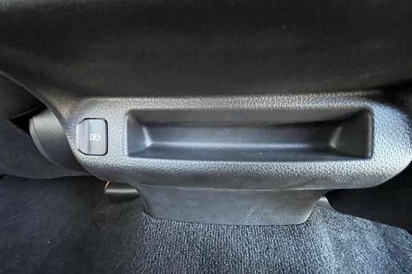 2023 Nissan Navara ST D23 4X4