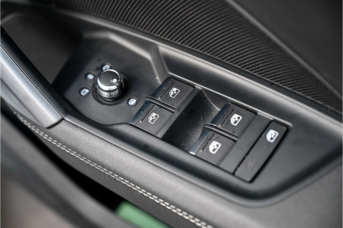 2024 Audi A3 35 TFSI S line GY