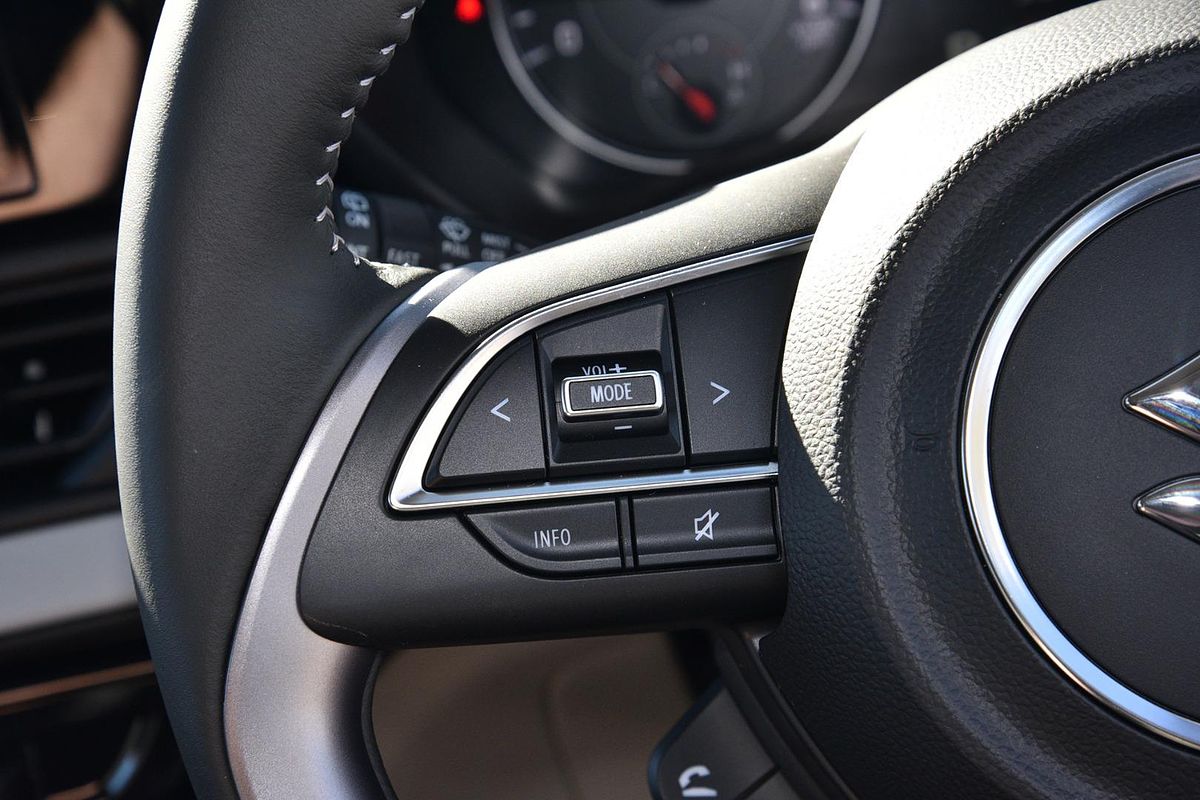 2024 Suzuki Swift Hybrid Plus UZ