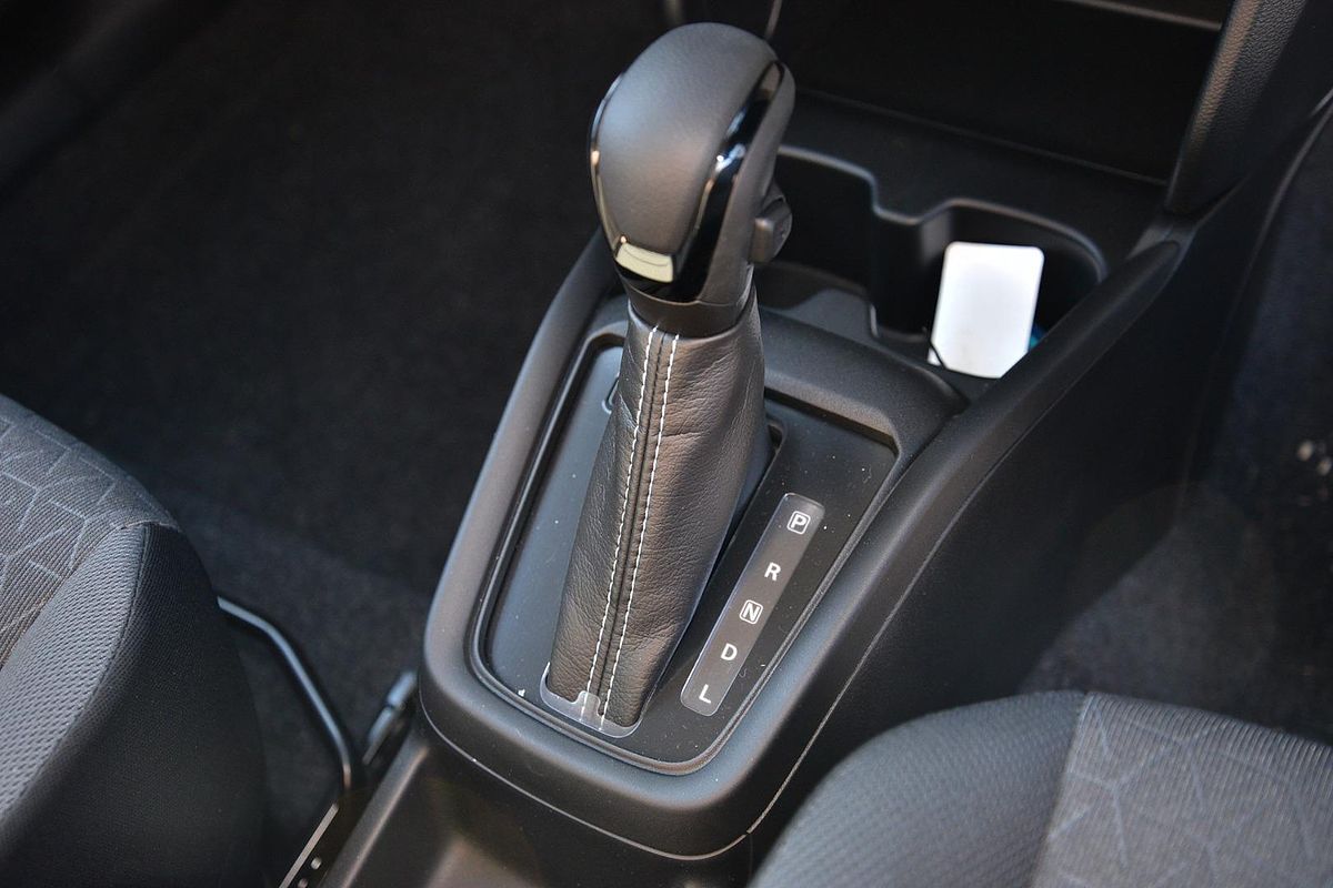 2024 Suzuki Swift Hybrid Plus UZ