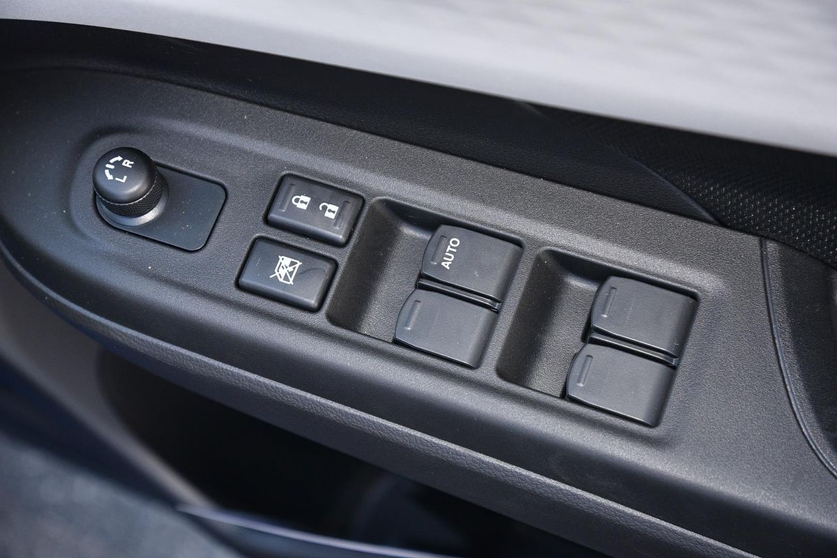 2024 Suzuki Swift Hybrid Plus UZ