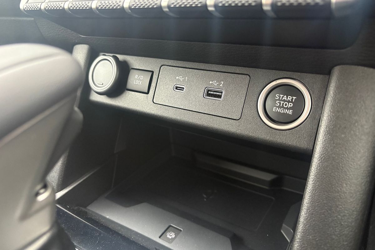 2025 Mitsubishi Triton GLS MV 4X4