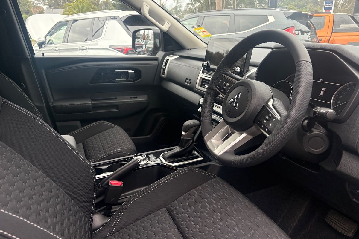 2025 Mitsubishi Triton GLS MV 4X4