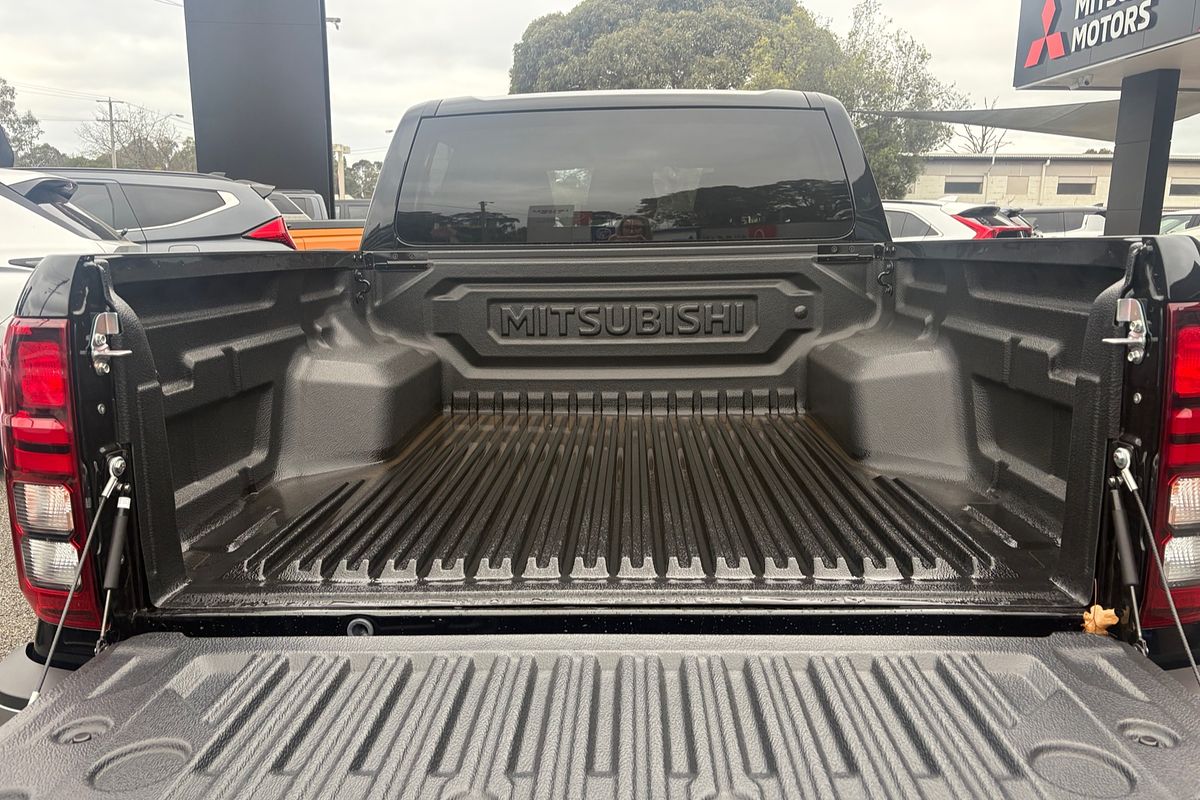 2025 Mitsubishi Triton GLS MV 4X4