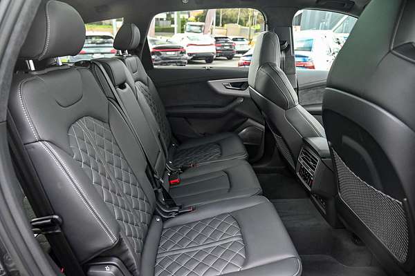 2025 Audi SQ7 TFSI 4M