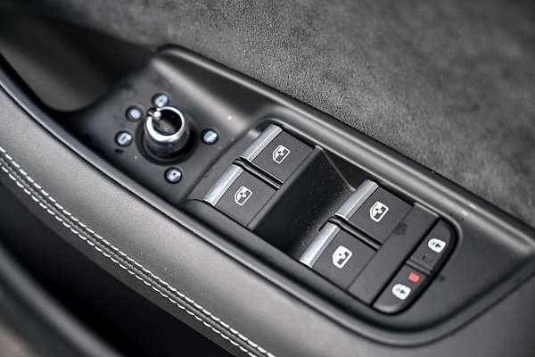 2025 Audi SQ7 TFSI 4M