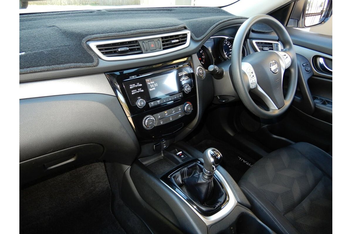 2015 Nissan X-TRAIL ST T32