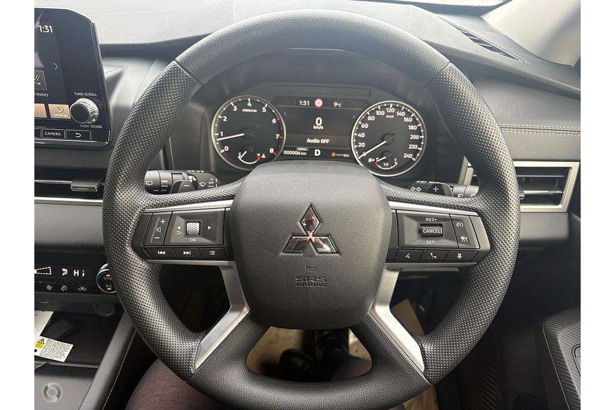 2025 Mitsubishi Outlander ES ZM
