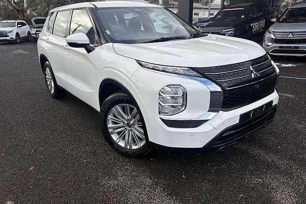 2025 Mitsubishi Outlander ES ZM