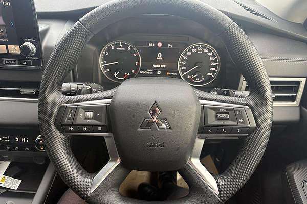 2025 Mitsubishi Outlander ES ZM