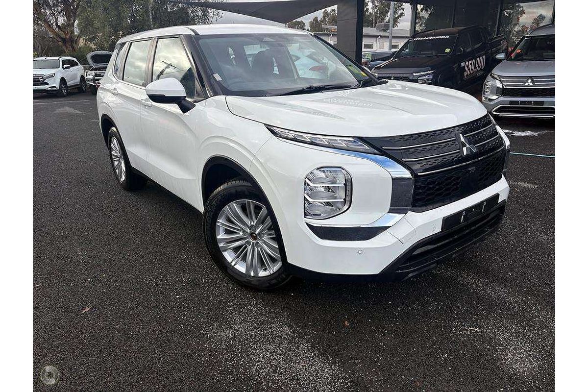2025 Mitsubishi Outlander ES ZM