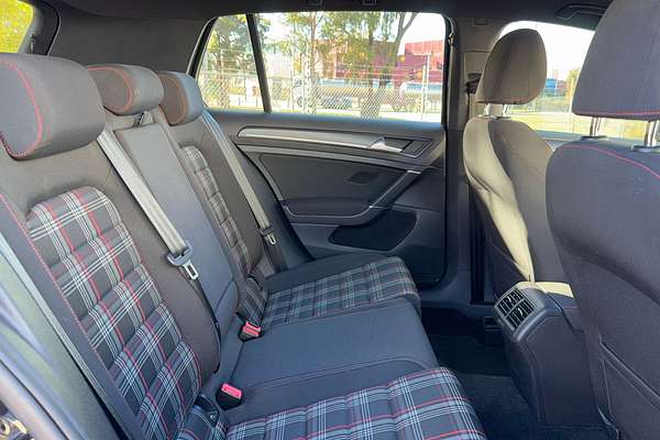 2017 Volkswagen Golf GTI 7.5