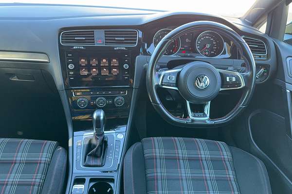 2017 Volkswagen Golf GTI 7.5