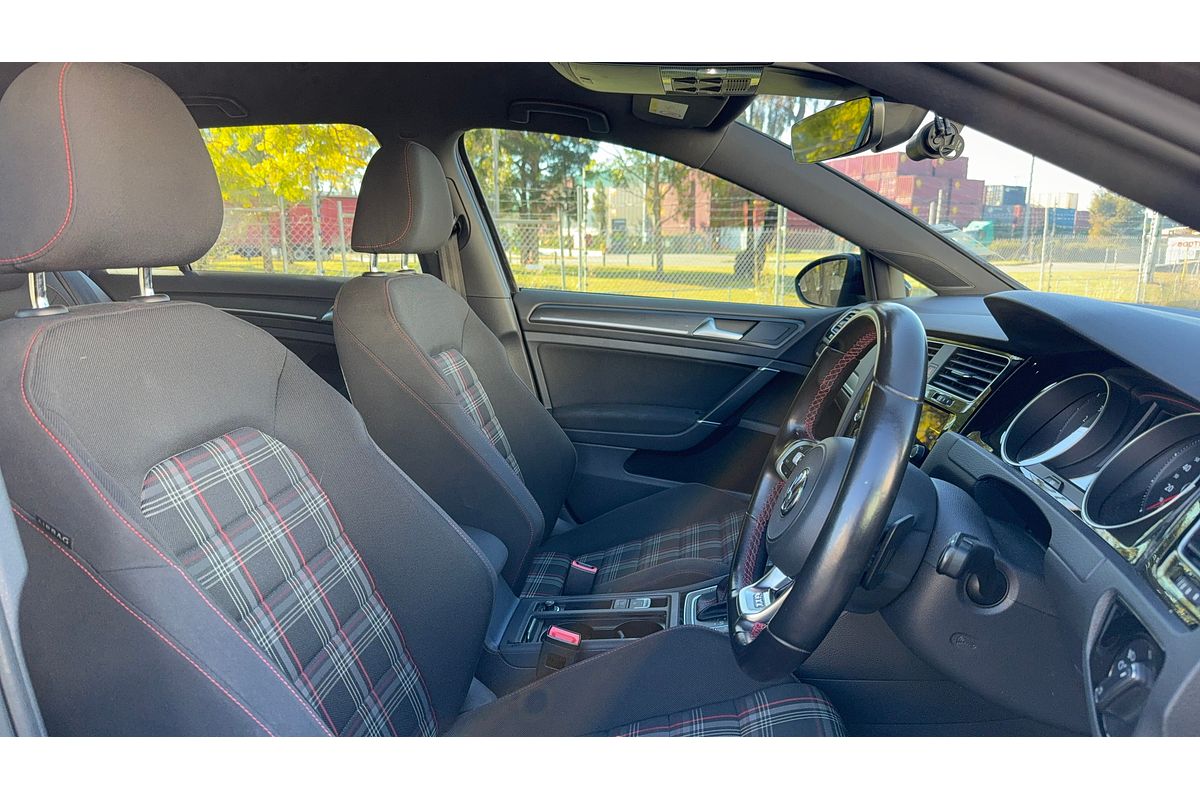 2017 Volkswagen Golf GTI 7.5