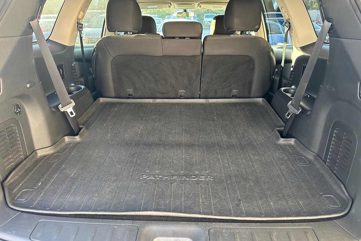 2016 Nissan Pathfinder ST R52 Series II