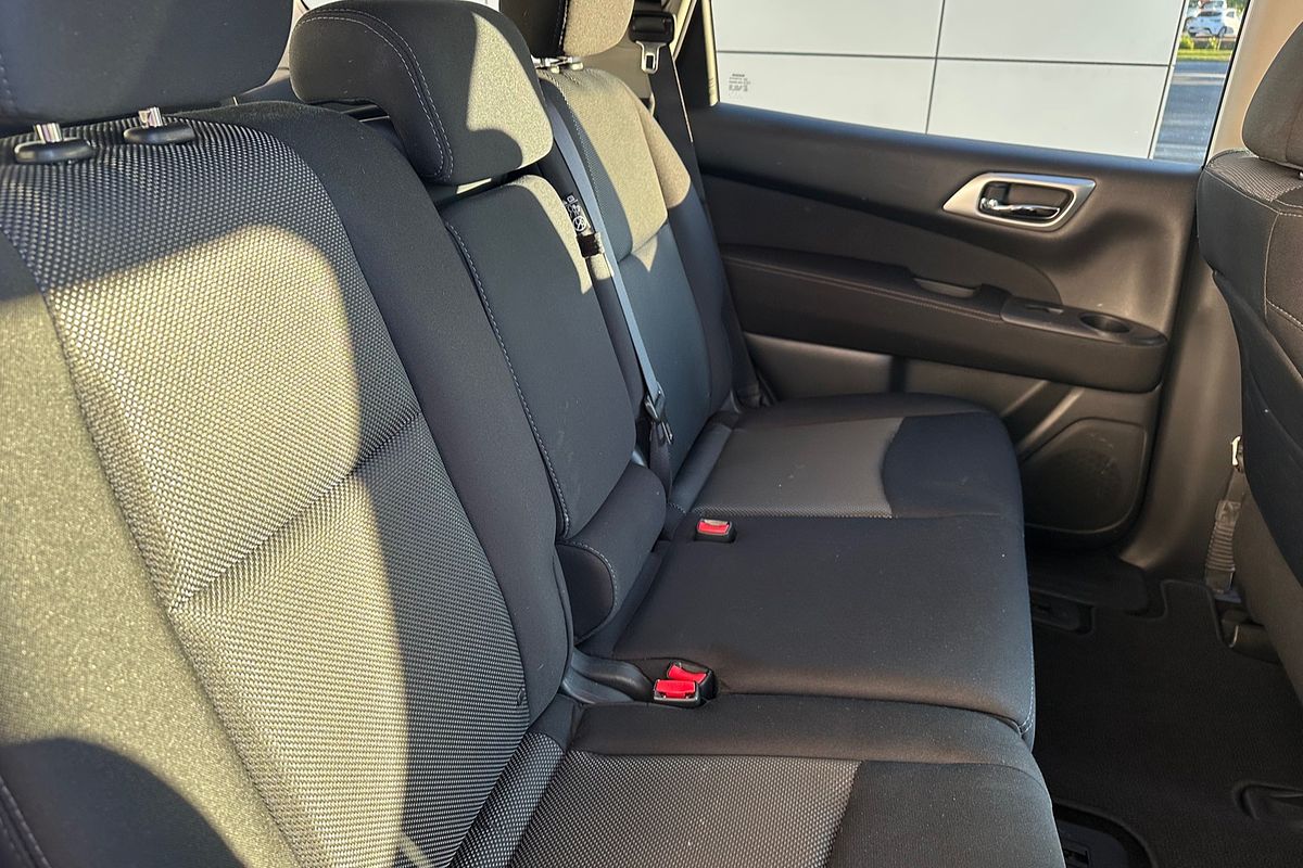 2016 Nissan Pathfinder ST R52 Series II