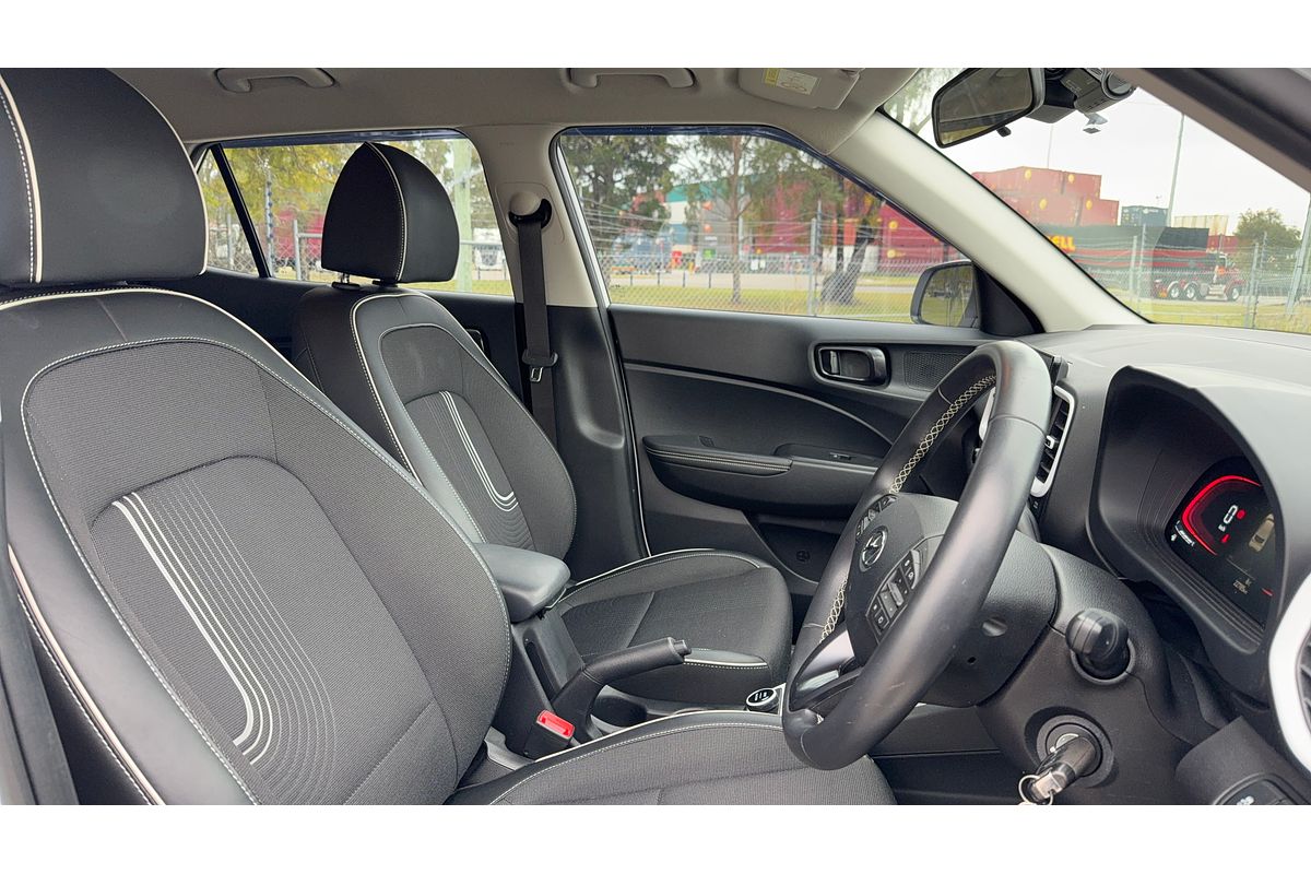 2023 Hyundai Venue Active QX.V5