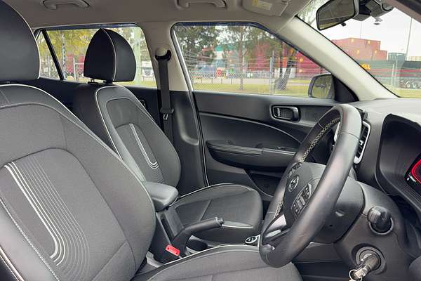 2023 Hyundai Venue Active QX.V5