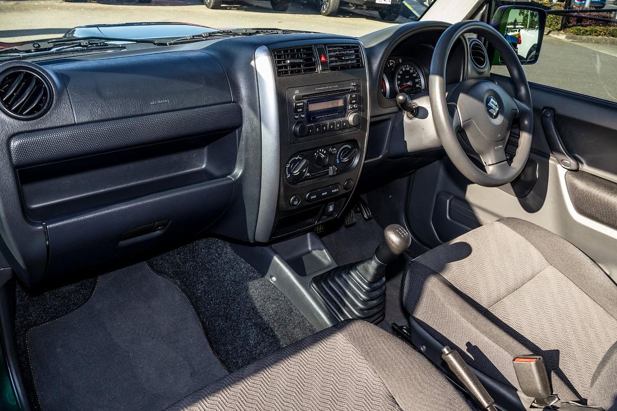 2013 Suzuki Jimny Sierra SN413 T6