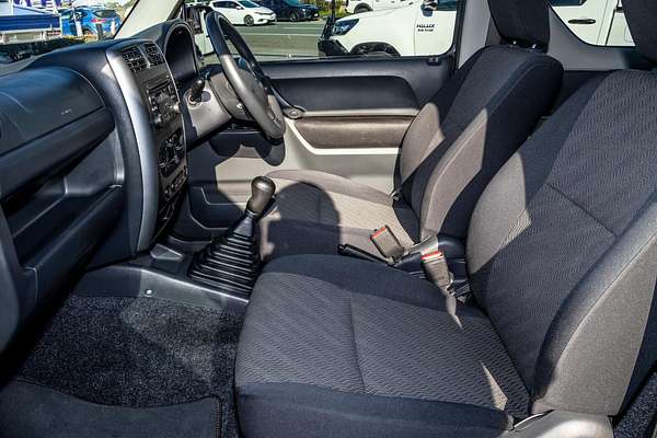 2013 Suzuki Jimny Sierra SN413 T6