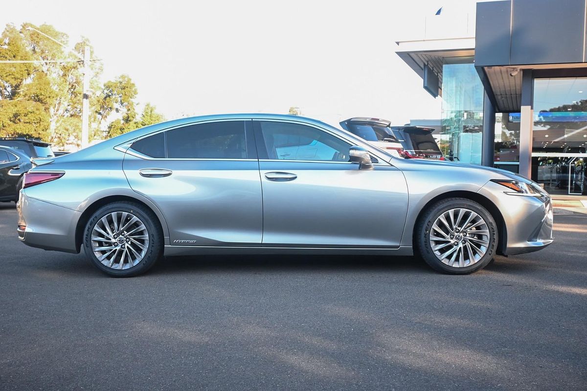 2019 Lexus ES ES300h Sports Luxury AXZH10R