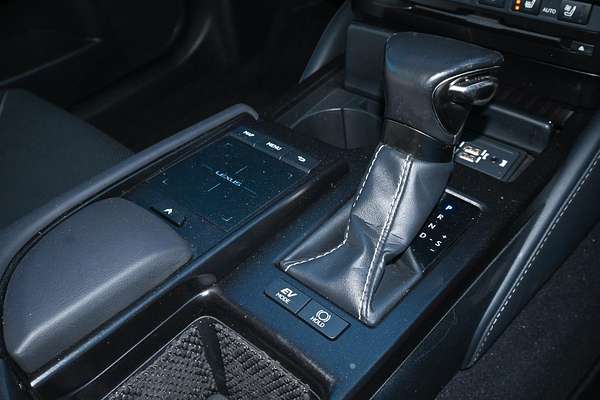 2019 Lexus ES ES300h Sports Luxury AXZH10R