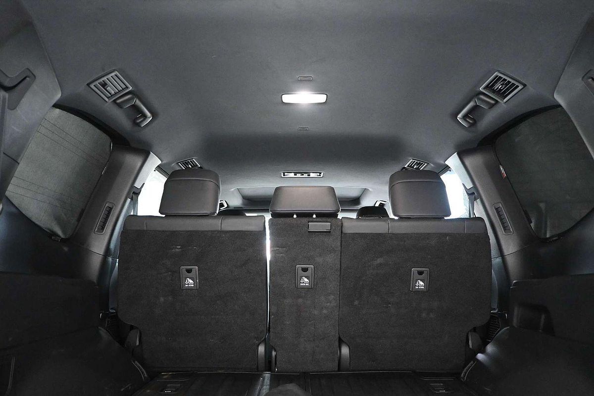 2022 Toyota Landcruiser VX FJA300R