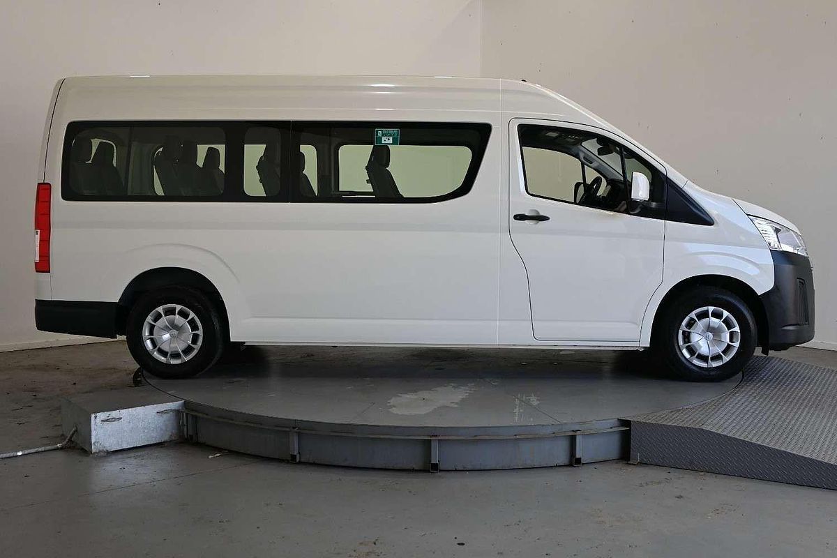 2025 Toyota Hiace Commuter GDH322R