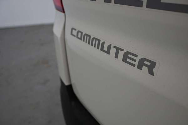 2025 Toyota Hiace Commuter GDH322R