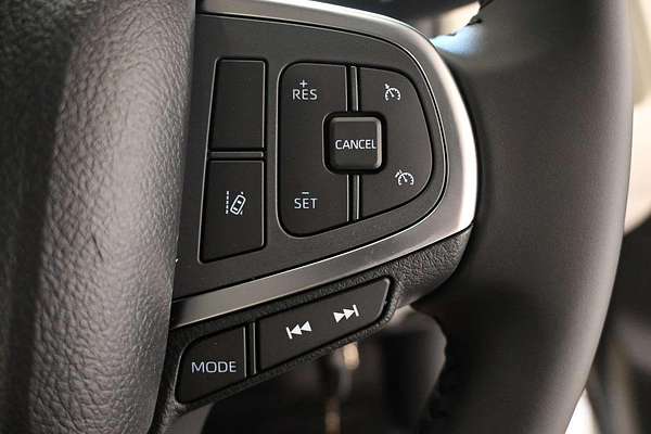 2025 Toyota Hiace Commuter GDH322R