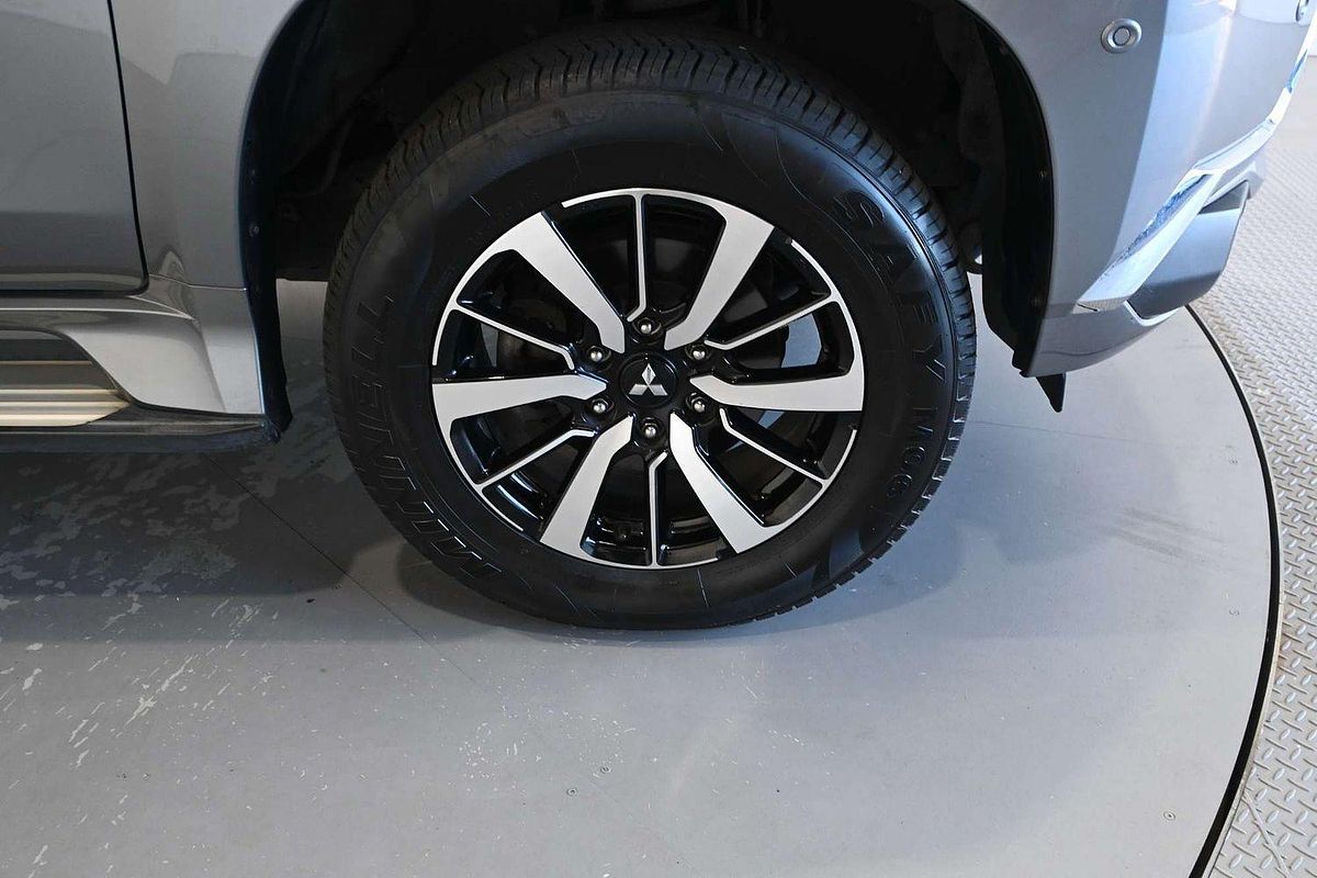 2017 Mitsubishi Pajero Sport Exceed QE