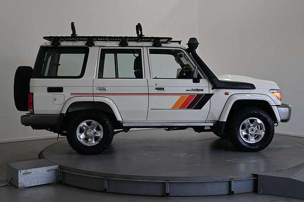 2019 Toyota Landcruiser GXL VDJ76R