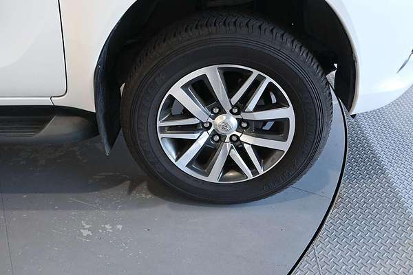 2016 Toyota Hilux SR5 GUN126R 4X4
