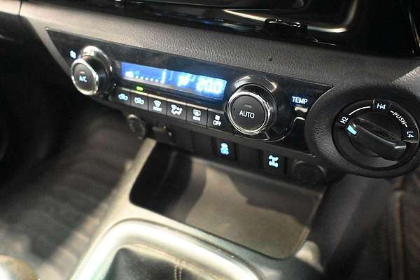 2016 Toyota Hilux SR5 GUN126R 4X4