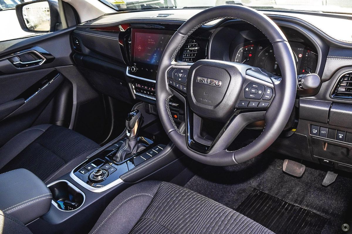 2025 Isuzu MU-X LS-U