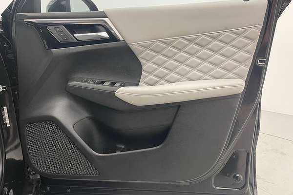 2022 Mitsubishi Outlander Exceed ZM