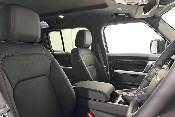 2025 Land Rover Defender 110 D350 X-Dynamic SE L663